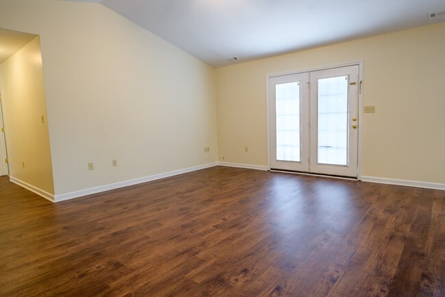 Building Photo - 3500 Deer Trl