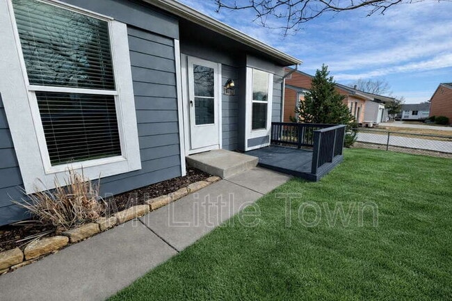 Foto del edificio - 1670 N Halifax Wy