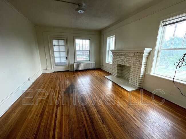 Foto del edificio - 803 W 4th St