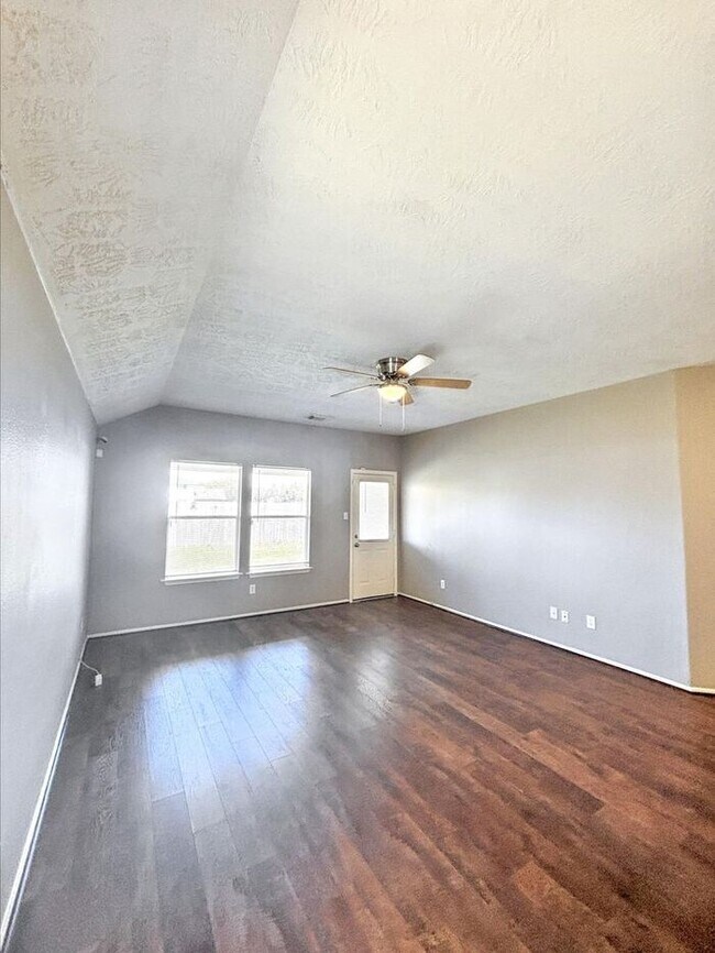 Foto del edificio - 11319 Moonlight Ridge Dr