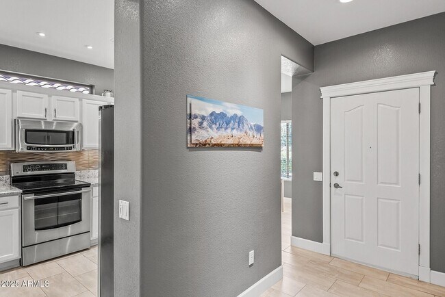 Building Photo - 16232 W Montoya Dr