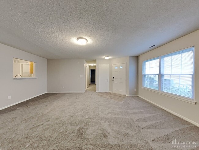 Building Photo - 1679 Long Lake Dr
