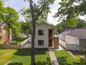 Building Photo - 519 1st Ave E