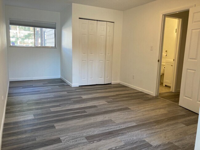 Foto del edificio - Recently Renovated 1BR! Lovely Kitchen, Ba...