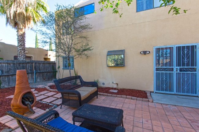 Building Photo - 3359 E Popinac Loop