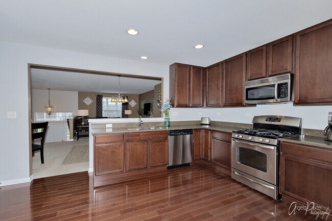 Building Photo - 3404 Neubauer Circle
