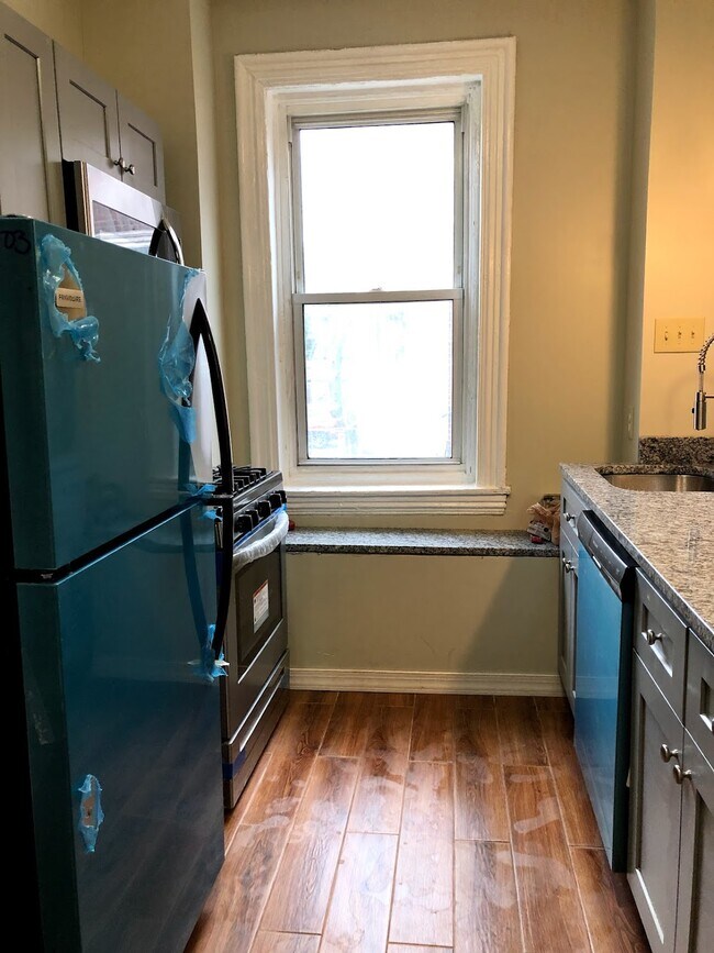 kitchen - 511 S 42nd St