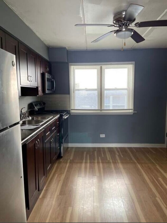 Primary Photo - 14505 S Richmond Ave