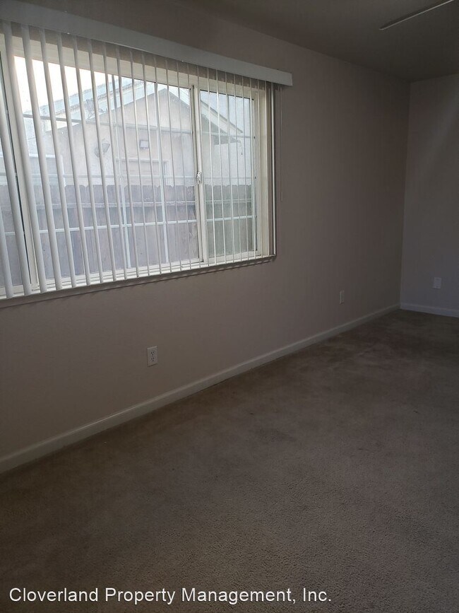 Building Photo - 2 br, 1 bath House - 587 Mann Ave.
