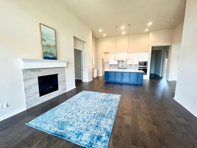 Living Room - 2100 Mar Vista Ln
