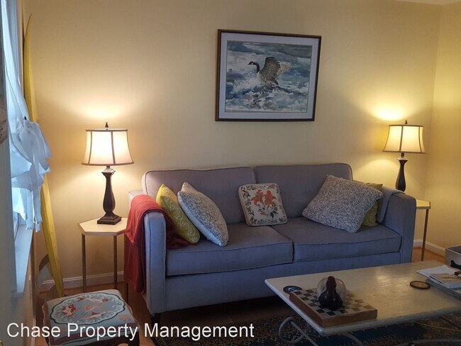 Building Photo - 2 br, 1.5 bath House - 55 Spa Road