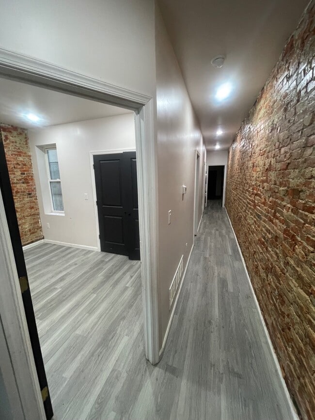 Photo - 1615 N 56th St Apartment