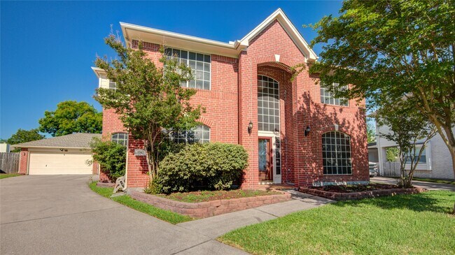 Foto del edificio - 1742 Country Club Cove Dr