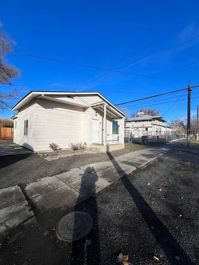 Primary Photo - Non-Refundable & Security Deposit Total: $...