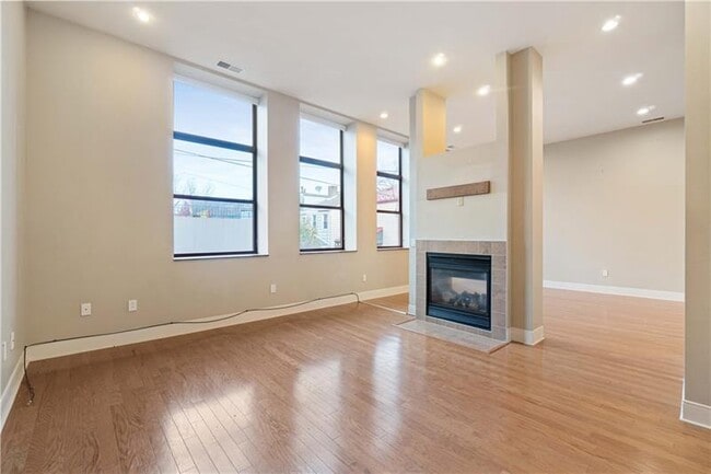 Building Photo - 1822 Harcum Way