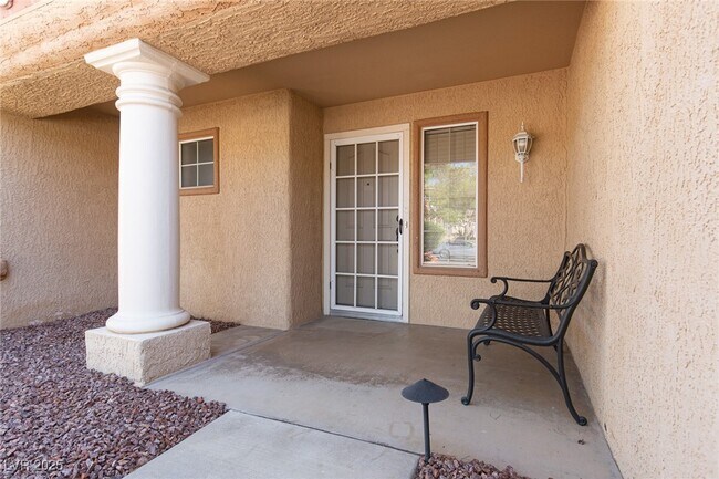 Foto del edificio - 2432 Palmridge Dr