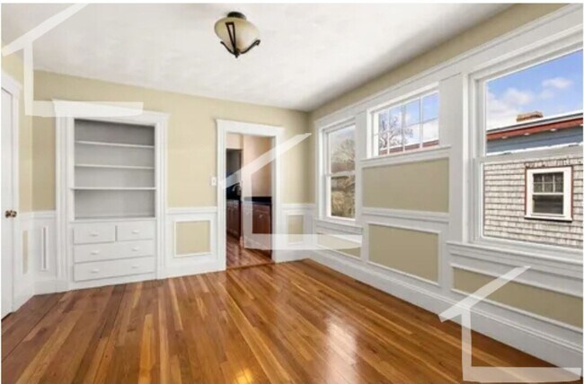 Building Photo - 80 Beechcroft St