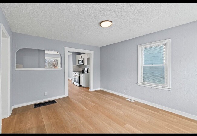 Building Photo - 5752 College Ave