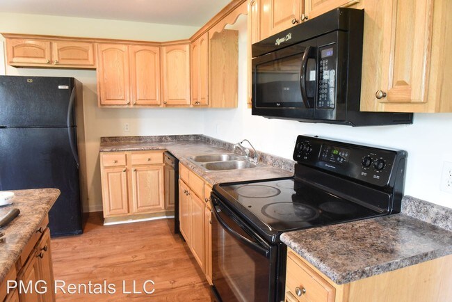 Building Photo - 4 br, 4 bath Room For Rent - 329 Touchdown Dr