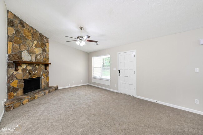 Building Photo - 4983 Rosalyn Ct