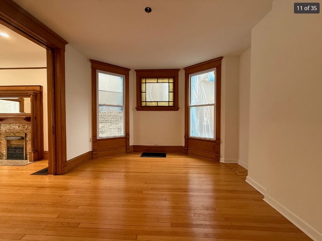 Building Photo - 3706 N Wilton Ave