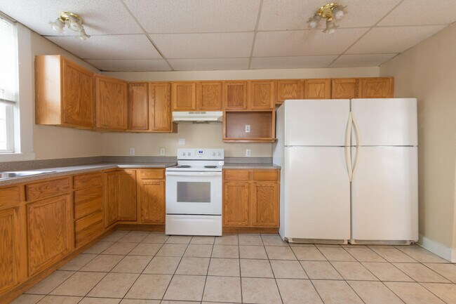 Foto del edificio - 628 University