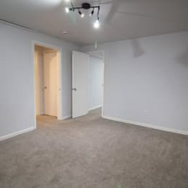 Foto del edificio - 101 N Duluth Ave