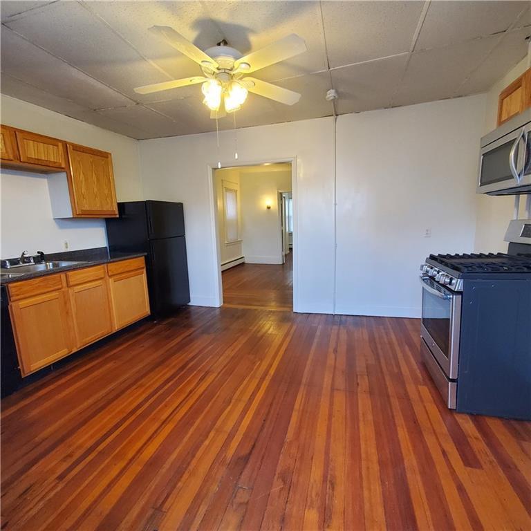 220 Washington St Unit 2, West Warwick, RI 02893 Room for Rent in