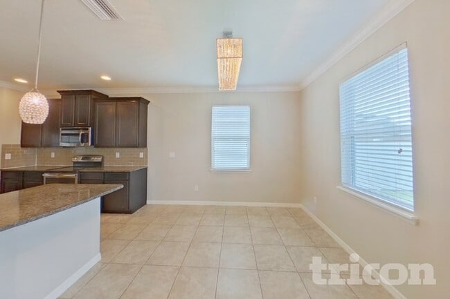 Building Photo - 12317 Fairlawn Dr