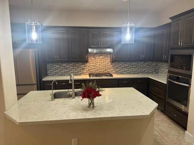 Building Photo - 13704 Camp Comfort Ln