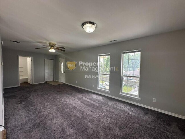 Building Photo - 12910 S Cline Ave