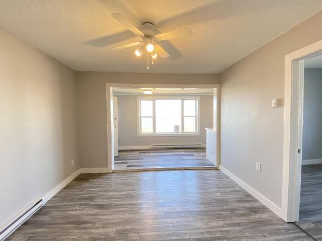 Photo du bâtiment - 111 Red Head Rd