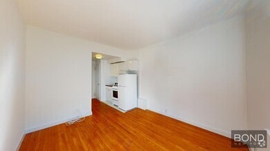 Building Photo - 257 E 61st St