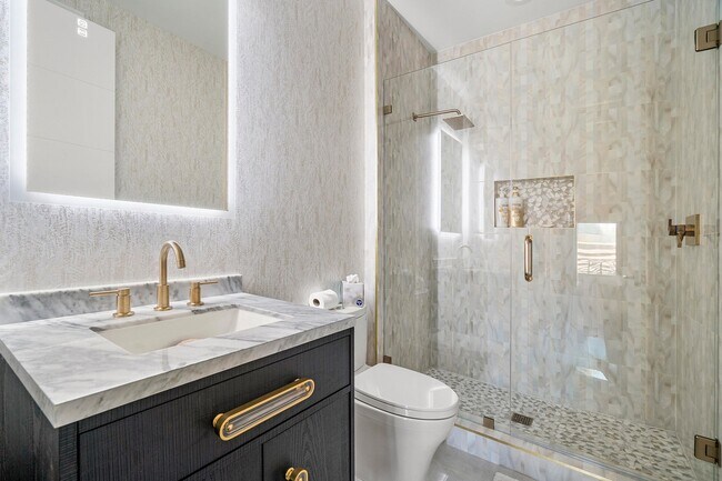 Building Photo - Double Eagle Trail, Delray Beach, FL 33446 - 3 BR 4 BA single-family home