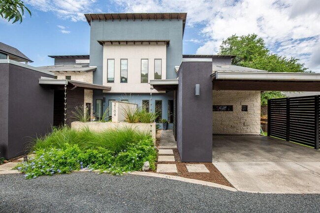 Building Photo - 2104 Airole Way