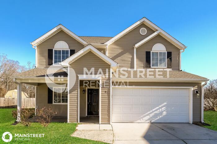 Primary Photo - 4 Selsey Court, Greensboro, NC 27405