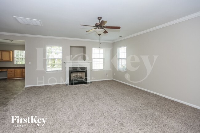 Building Photo - 2300 Silver Run Dr