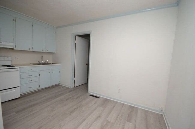 Foto del edificio - 2803 Warrick Cir
