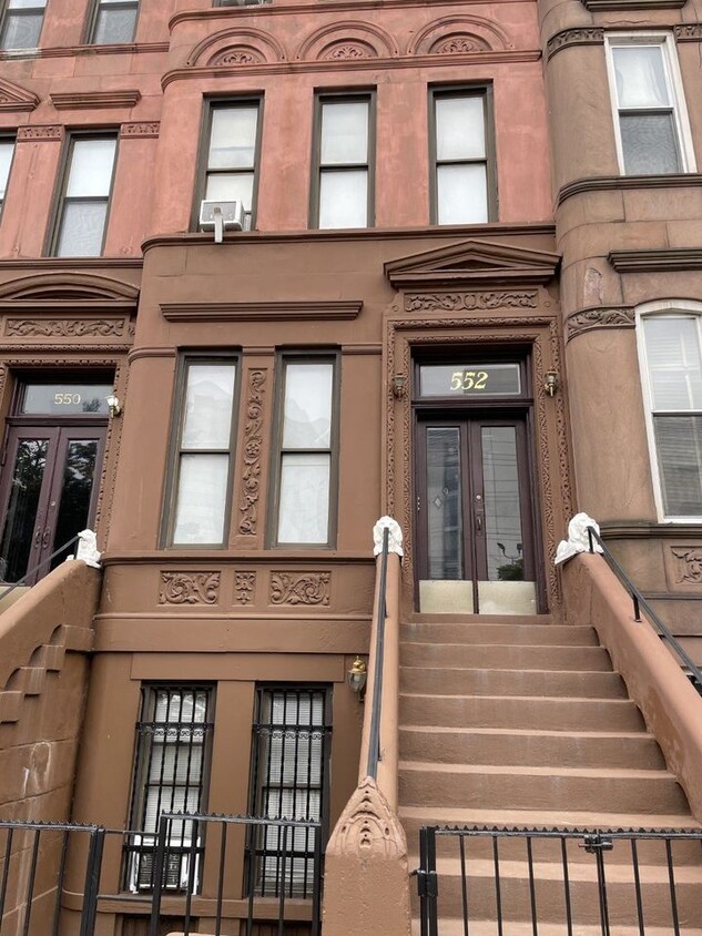 Foto principal - 556 W 165th St