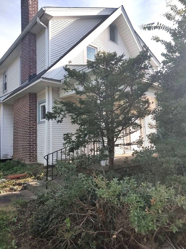 Foto del edificio - Incredible 3-Bedroom Detached Home in Bryn...