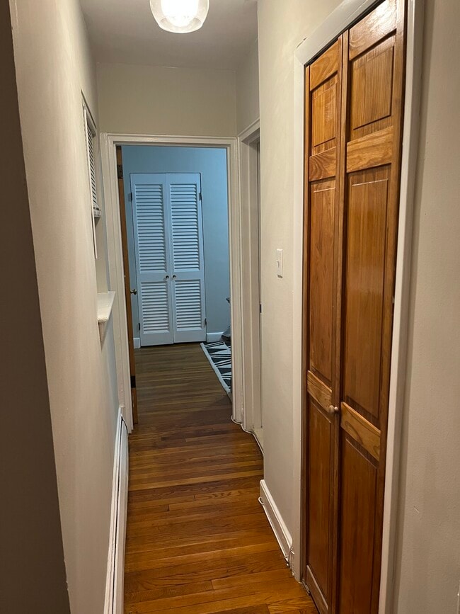 Building Photo - 61 Selkirk Rd