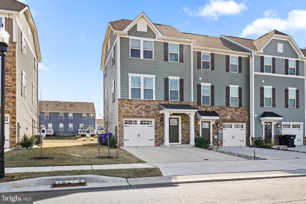 Foto principal - 144 Fletcher Cir