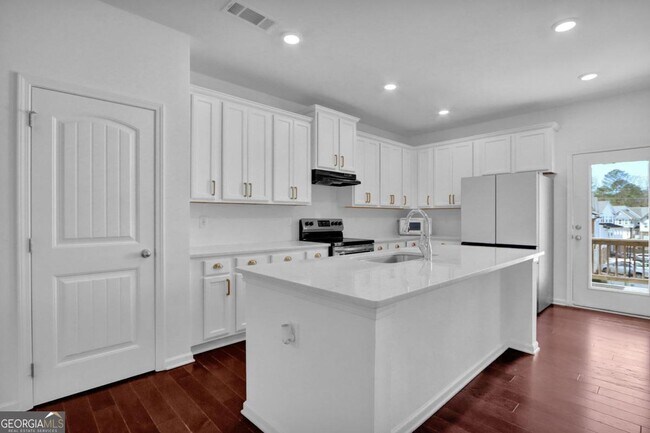 Building Photo - 545 Ruths Dr