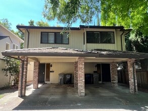 Building Photo - 2526 I St