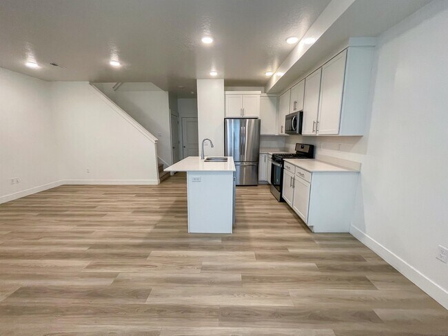 Foto del edificio - 908 N 1100 E