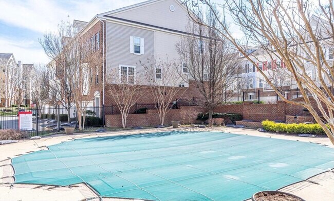 Building Photo - 8053 Gatehouse Rd