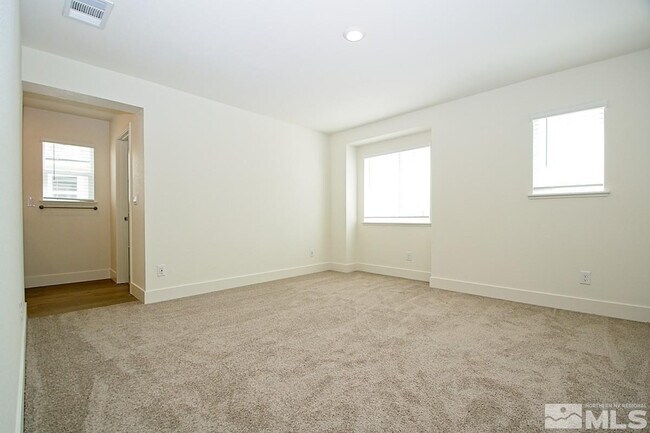 Building Photo - 7885 Taconite Dr