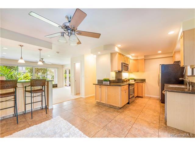 Building Photo - 98-1779-1792 Ka?ahumanu St