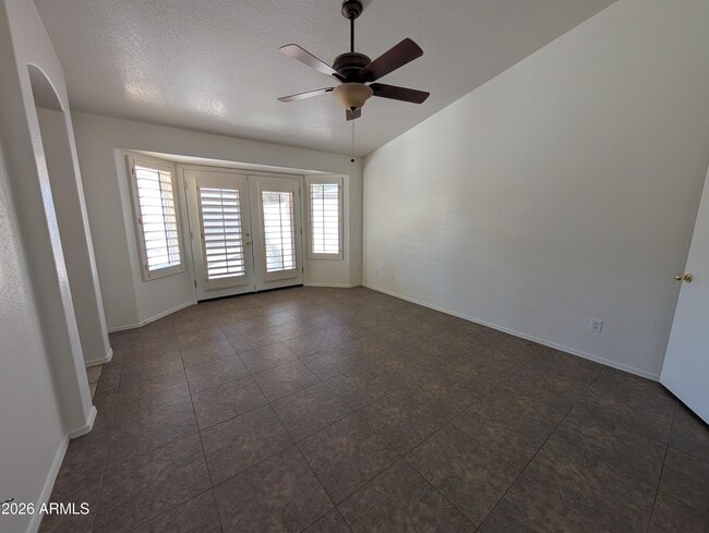Foto del edificio - 8918 W Paradise Ln