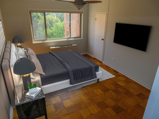 Foto del edificio - 3900 Tunlaw Rd NW
